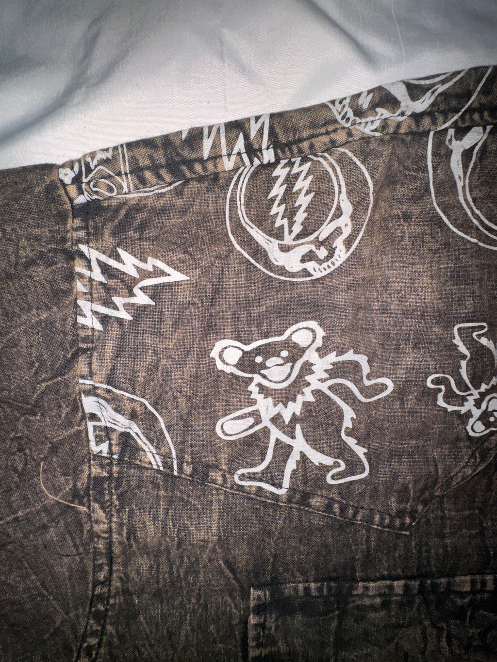 Shakedown Circuit Bolt Button-Up
